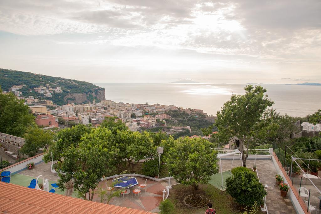 Garden On The Sea Bed & Breakfast Vico Equense Exterior photo
