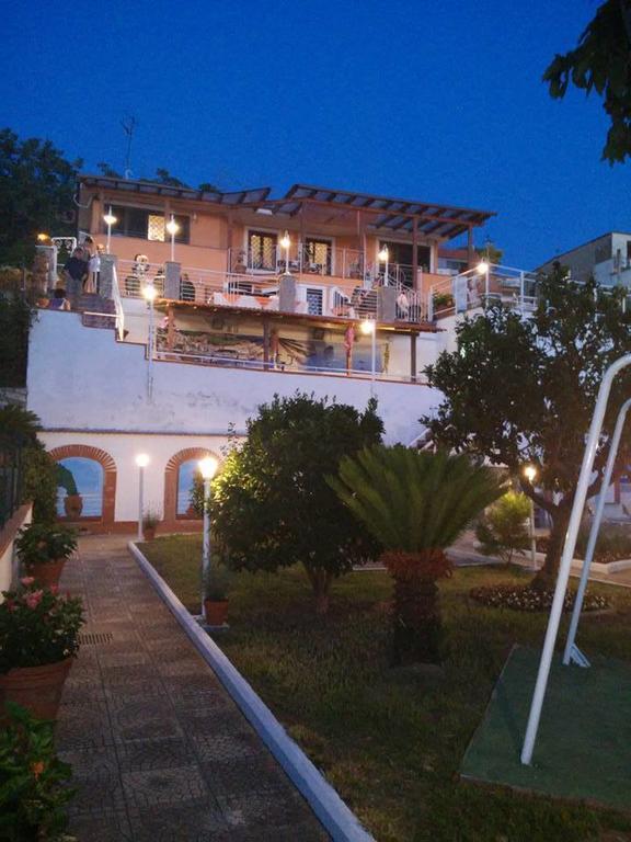 Garden On The Sea Bed & Breakfast Vico Equense Exterior photo