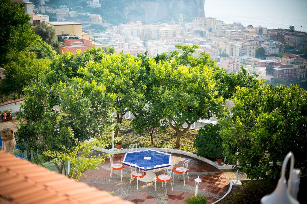 Garden On The Sea Bed & Breakfast Vico Equense Exterior photo