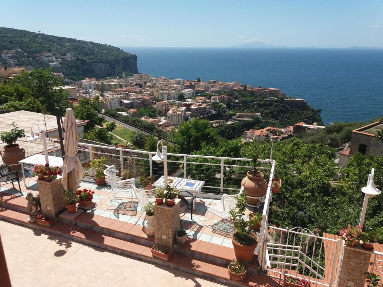 Garden On The Sea Bed & Breakfast Vico Equense Exterior photo
