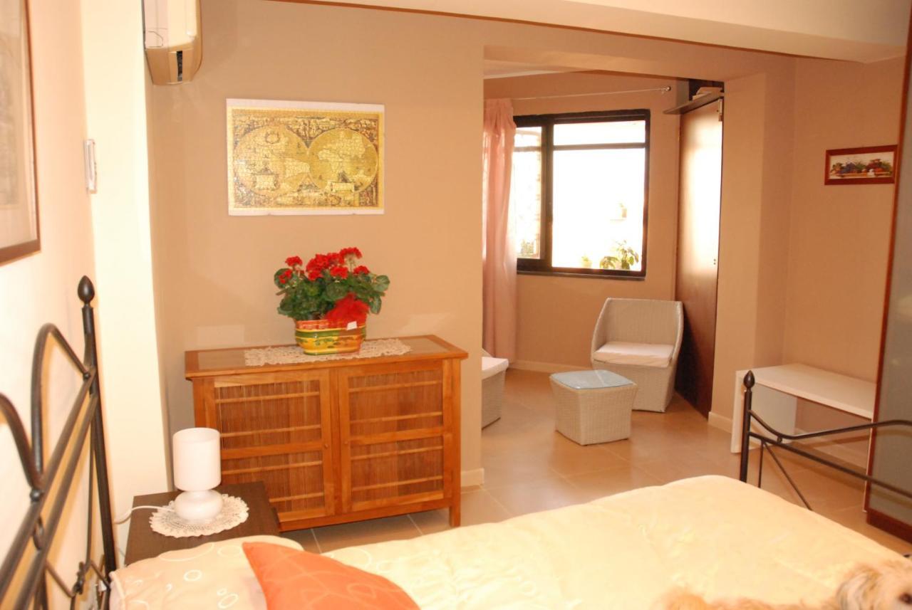 Garden On The Sea Bed & Breakfast Vico Equense Exterior photo