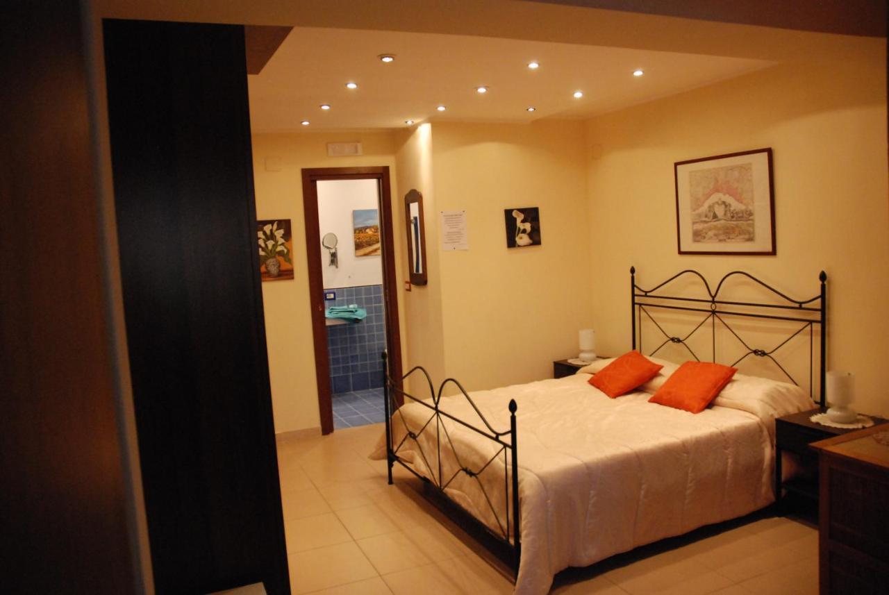 Garden On The Sea Bed & Breakfast Vico Equense Exterior photo